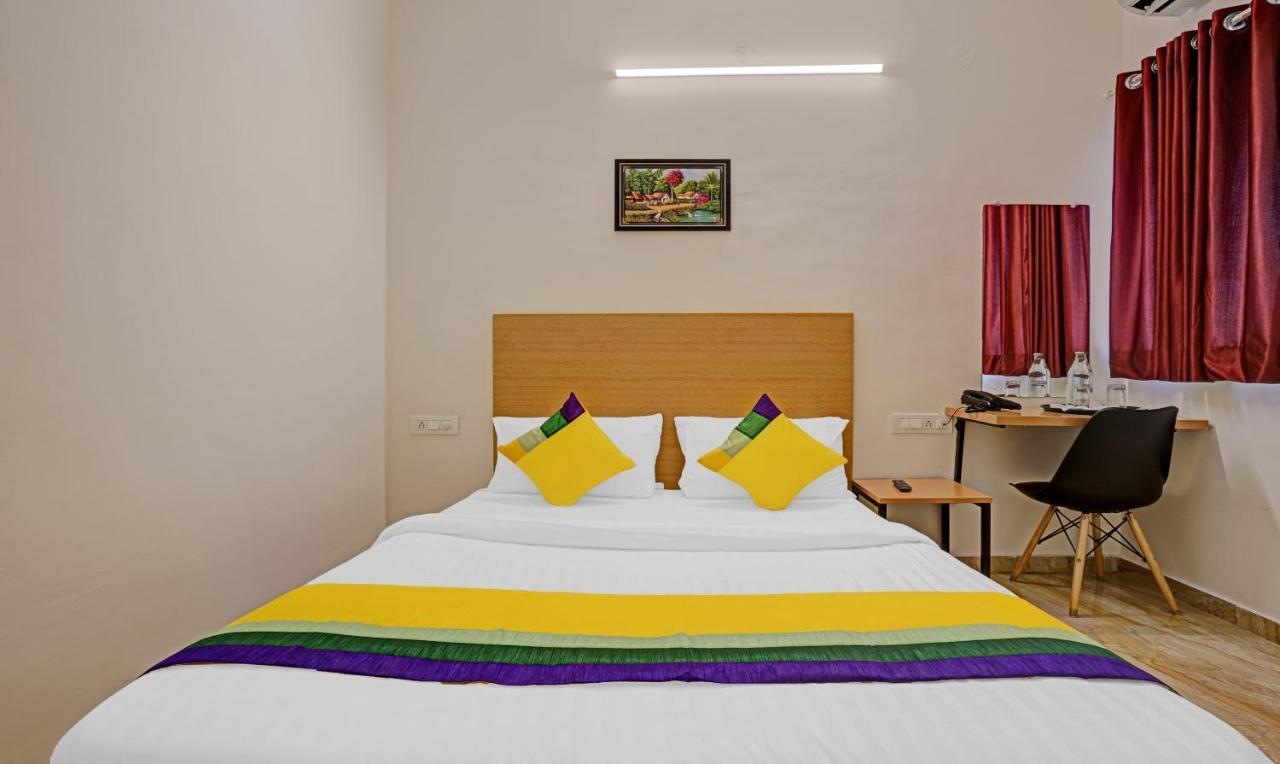 נאסיק Itsy Hotels Flowers Park מראה חיצוני תמונה
