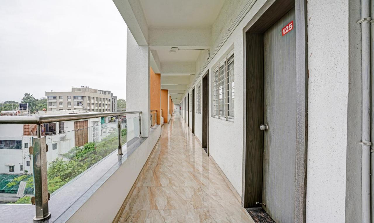 נאסיק Itsy Hotels Flowers Park מראה חיצוני תמונה
