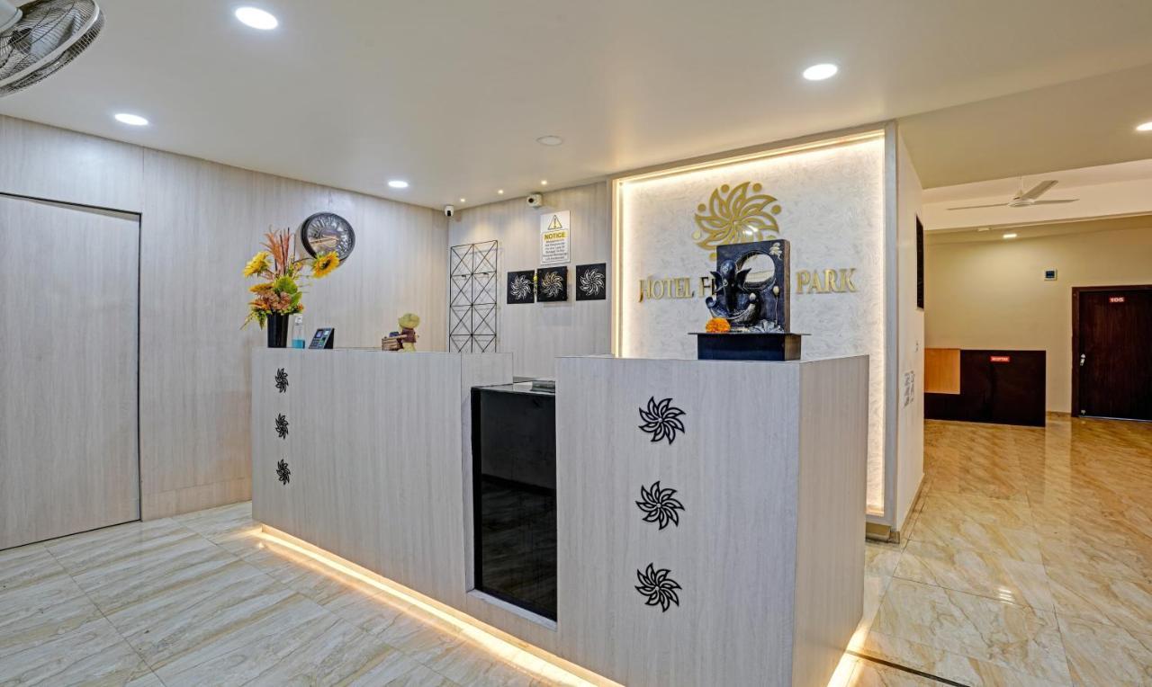 נאסיק Itsy Hotels Flowers Park מראה חיצוני תמונה