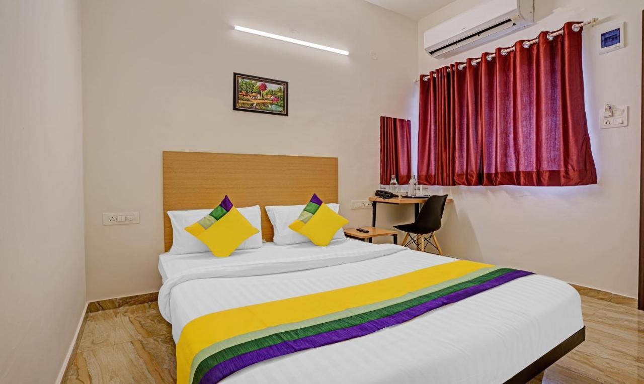 נאסיק Itsy Hotels Flowers Park מראה חיצוני תמונה
