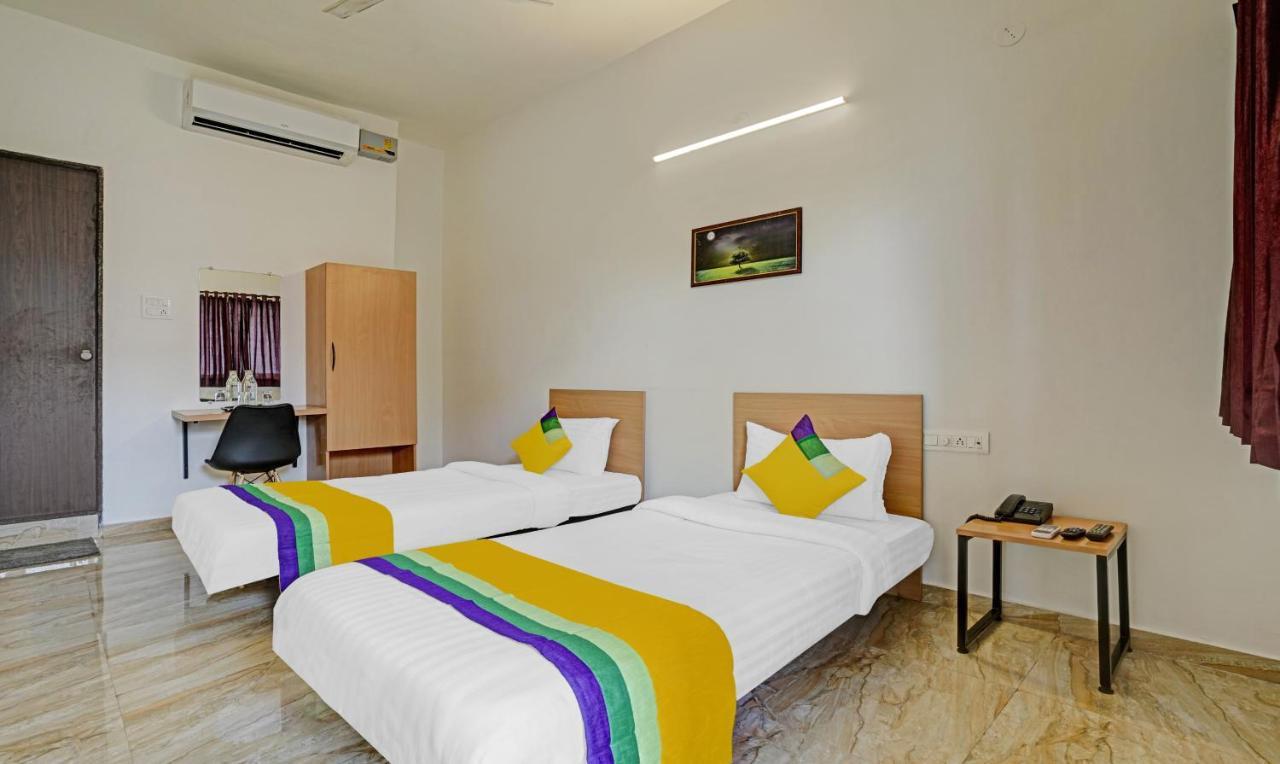 נאסיק Itsy Hotels Flowers Park מראה חיצוני תמונה