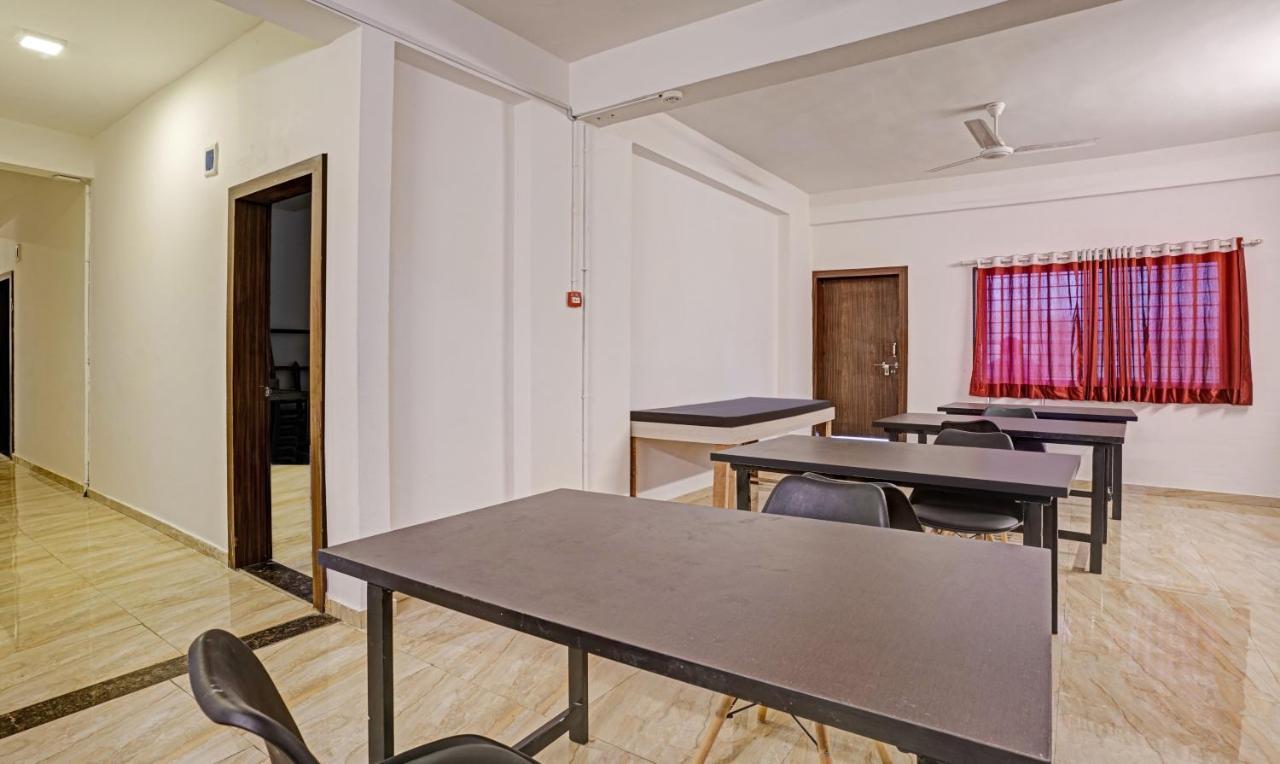 נאסיק Itsy Hotels Flowers Park מראה חיצוני תמונה